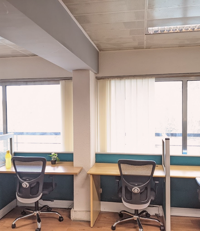 Hot Desk 2
